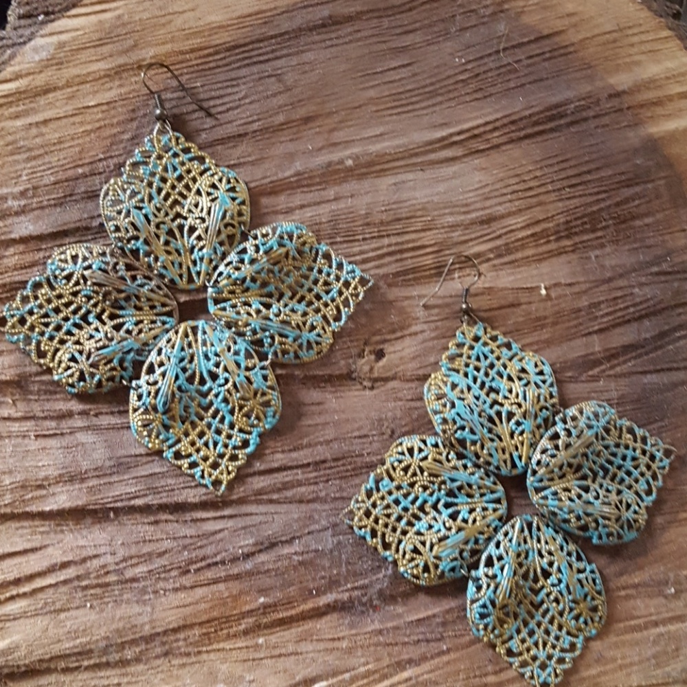 Super cute blue and gold earrings